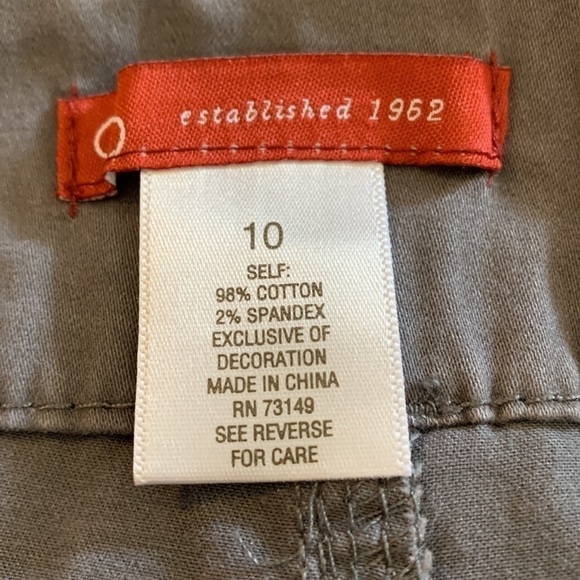 Db established 1962 Embellished Shorts, Size 10, Gray. - Picture 3 of 4